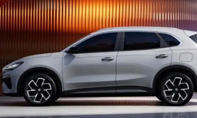 Το MG4X είναι η SUV εκδοχή του MG4 με μπαταρίες ημι-στερεάς τεχνολογίας