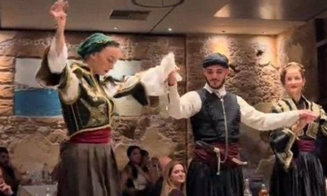 Υπόκλιση στη λεβεντιά: Η Κρητικοπούλα που μαγνήτισε τα βλέμματα όλων