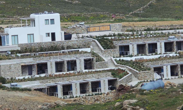Μύκονος: Σωρεία πολεοδομικών παραβάσεων στο νησί - «Σηκώνουν» ολόκληρες μονάδες σε Ψαρού, Φτελιά