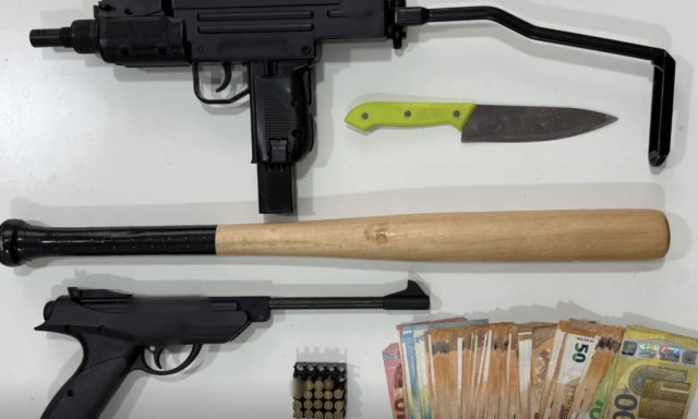 Λαμία: Κατασχέθηκαν κοκαΐνη, όπλα και 6.250 ευρώ