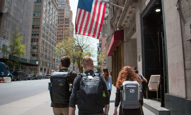 Οι πλούσιοι millennials λένε «όχι» στις μετοχές λόγω του πολέμου στη Μέση Ανατολή