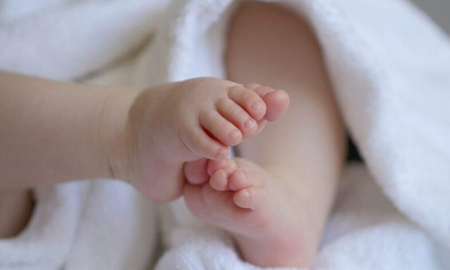 Πάτρα: Το 10 μηνών βρέφος φέρει σημάδια από καψίματα, δαγκώματα - Το έσωσε η καταγγελία των γιατρών