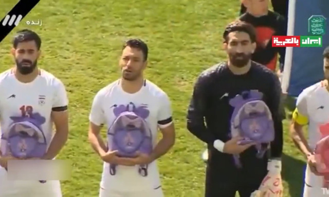 Με σχολικές τσάντες οι παίκτες του Ιράν – Ο λόγος της κίνησης αυτής