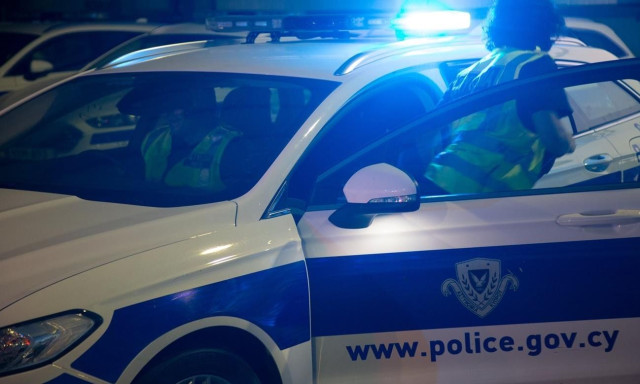 Λεμεσός: Πυροβόλησε στον αέρα και απείλησε νεαρούς που πετούσαν κροτίδες σε εκκλησία