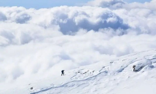 Εντυπωσιακή εικόνα με τα χιονισμένα βουνά της Κρήτης από το διάστημα
