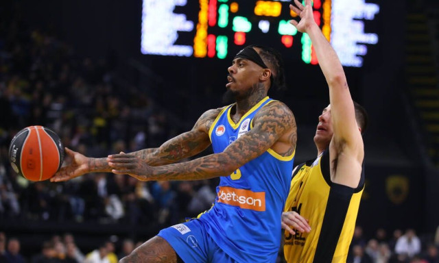 Greek Basketball League: «Διπλό» του Περιστερίου στην έδρα της ΑΕΚ – Η βαθμολογία