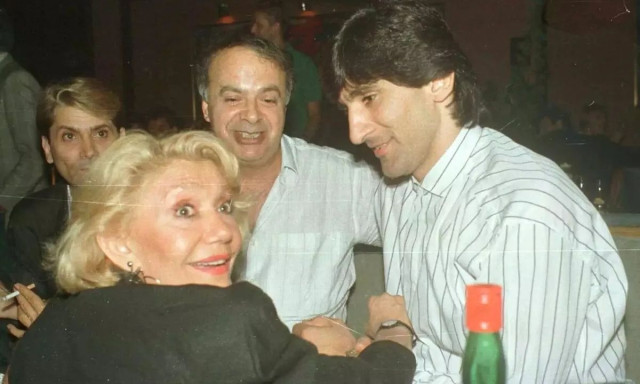 Όταν η Μαρινέλλα έγραψε και τραγούδησε «Με τoν Γκάλη, τον Γιαννάκη» για τον μπασκετικό Άρη