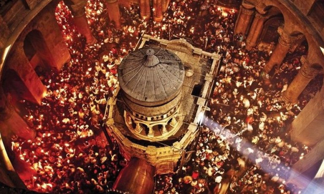 Σε πλήρη ετοιμότητα το ΥΠΕΞ για το Άγιο Φως: Σενάρια έκτακτης μεταφοράς λόγω της κρίσης