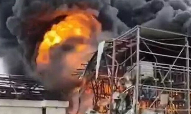 Ισραήλ: Φωτιά σε δεξαμενές χημικών στην Μπερ Σεβά μετά από ιρανική πυραυλική επίθεση