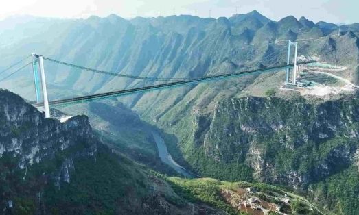 Η ψηλότερη κρεμαστή γέφυρα στον κόσμο: 625 μέτρα πάνω από το νερό μειώνει ένα ταξίδι ωρών σε 2 λεπτά