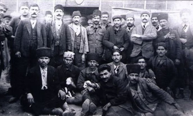 «Ζωντανοί νεκροί»: Οι φρικτές ιστορίες των Ελλήνων αιχμαλώτων μετά την Μικρασιατική Καταστροφή