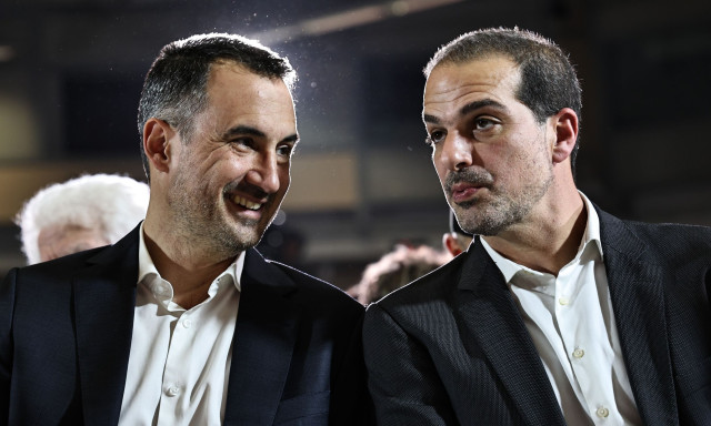 Με σοβαρή κόντρα Σακελλαρίδη - Χαρίτση ξεκίνησε στην ΚΕ η «νέα σελίδα» της ΝΕΑΡ