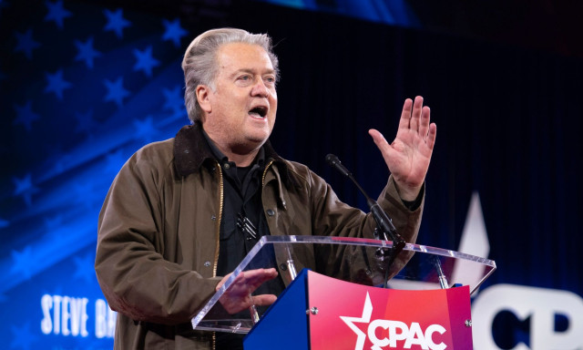 Στιβ Μπάνον για Ιράν: «Θα ξανακάνουμε αυτό που έκανε ο Μέγας Αλέξανδρος πριν 2.300 χρόνια»