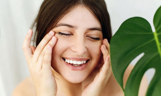 Βέλτιστη ώρα για λήψη κολλαγόνου: Τι λέει η επιστήμη για τον χρονισμό και τα οφέλη