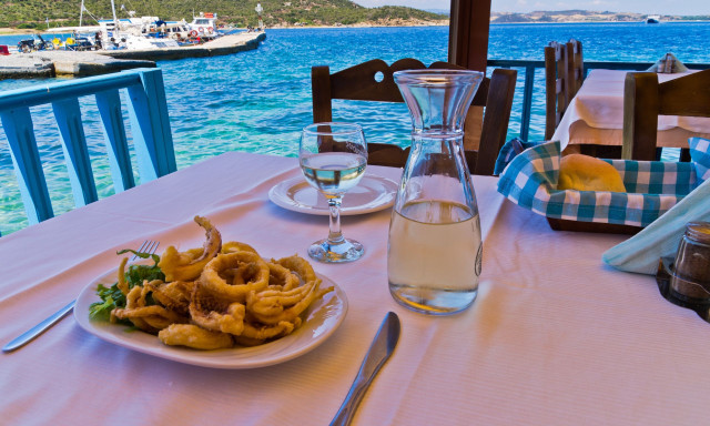 Νηστεία την Μεγάλη Εβδομάδα του Πάσχα: Αποδεδειγμένα οφέλη υγείας – Τι να προσέξετε