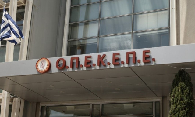 Αποπομπές υπουργών ζητά το ΠΑΣΟΚ μετά τις εξελίξεις στον ΟΠΕΚΕΠΕ