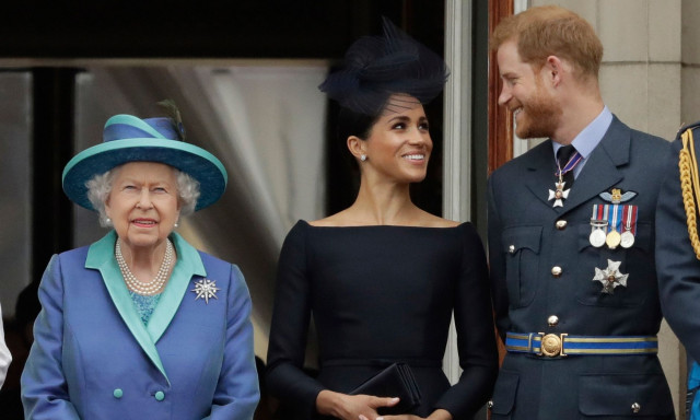 Η βασίλισσα Ελισάβετ δεν δεχόταν τηλεφωνήματα από τον πρίγκιπα Χάρι χωρίς παρουσία μάρτυρα
