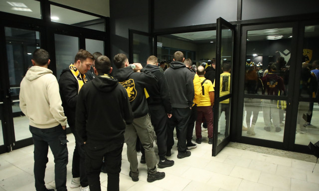 ΑΕΚ – Μπανταλόνα: Ουρές από τον κόσμο για τον αρχηγό τριών τίτλων, Ντούσαν Σάκοτα στη SUNEL Arena