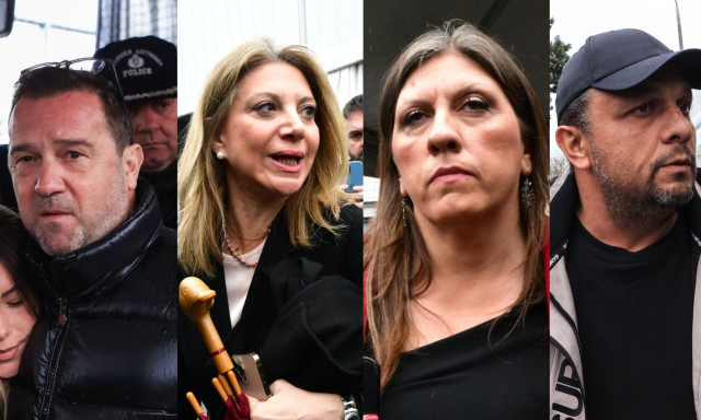 Liveblog: Ξεκίνησε η δίκη των Τεμπών - Πλακιάς: «Αθάνατες, στη φυλακή όλοι, αλήτες»