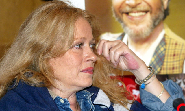 Νόρα Βαλσάμη: Τα προβλήματα υγείας, οι οικονομικές δυσκολίες και η ζωή στη Σύρο