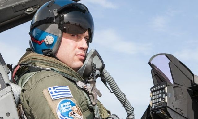 Καραβίδας στο Newsbomb: Πόσο πιθανή είναι χερσαία εισβολή στο Ιράν, και γιατί δεν υπάρχει μόνο ένας «καλός» και ένας «κακός» στον πόλεμο