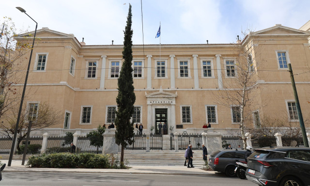 ΣτΕ: Πρόστιμο 10.000 ευρώ στην Αποκεντρωμένη Διοίκηση Αττικής για το ξενοδοχείο στην Ακρόπολη