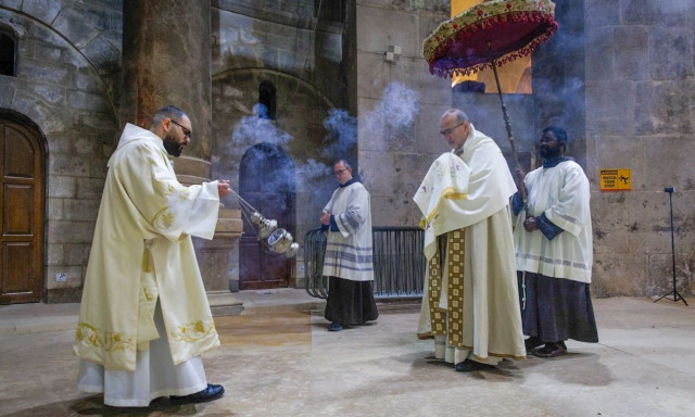 Πανάγιος Τάφος: Χωρίς πιστούς τέλεσε τη λειτουργία ο Λατίνος Πατριάρχης