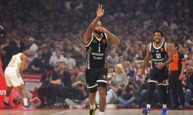 Ερυθρός Αστέρας - Παρτιζάν