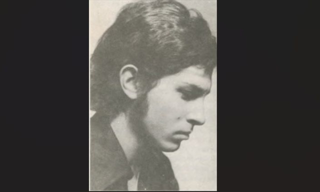 Στέλιος Καλογερόπουλος: Ο πρωταγωνιστής των «Πανθέων» που σημάδεψε τη χρυσή εποχή της τηλεόρασης