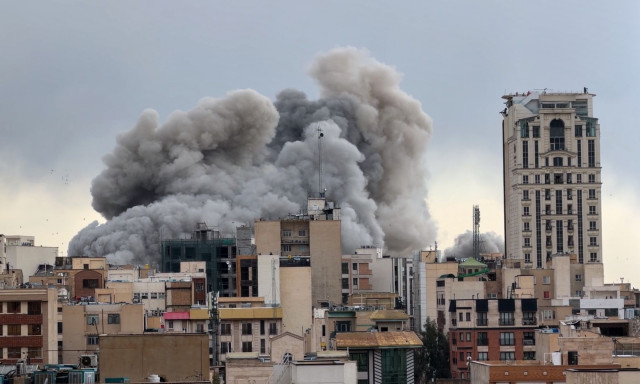 Liveblog: Αλλεπάλληλα χτυπήματα μεταξύ Ισραήλ και Ιράν στη σκιά του διαγγέλματος Τραμπ