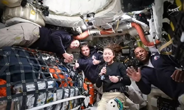 Artemis II: Οι αστροναύτες κατευθύνονται στην αθέατη πλευρά της Σελήνης