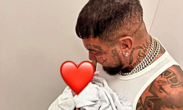 Πατέρας για πρώτη φορά ο Snik - Η φωτογραφία με την κόρη του