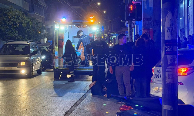 Σοβαρό τροχαίο στην Κυψέλη: ΙΧ συγκρούστηκε με μηχανάκι – Τραυματίστηκε σοβαρά η οδηγός του δίκυκλου