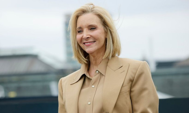 Lisa Kudrow για τον ρόλο της «Φοίβη» στα «Φιλαράκια»: «Δεν ήταν η "χαζοχαρούμενη" που χαρακτήριζαν»