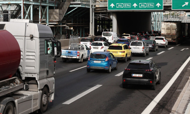 Αττική Οδός: Ουρές χιλιομέτρων προς Αεροδρόμιο λόγω ακινητοποιημένου φορτηγού- Πού αλλού έχει κίνηση