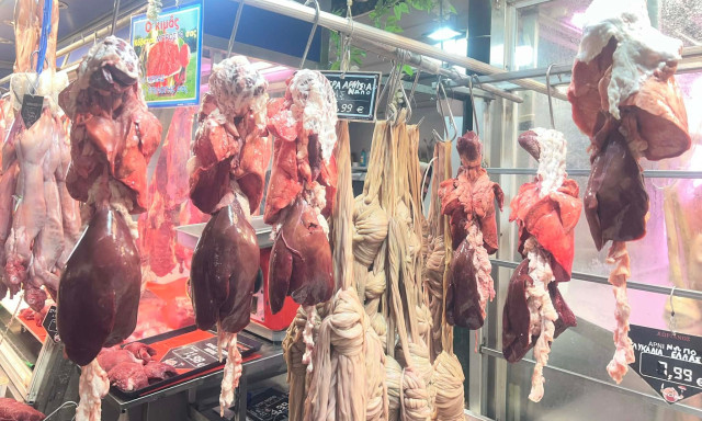 Πάσχα: «Καίει» η τιμή του οβελία - Με μέτρο οι αγορές των καταναλωτών - Πόσο κοστίζει το τραπέζι