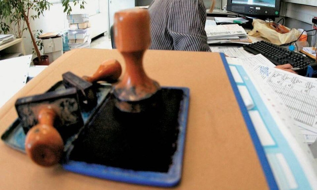 Θεσσαλονίκη: Εξαρθρώθηκε εγκληματική ομάδα δημόσιων υπαλλήλων για δωροληψία και εκβίαση