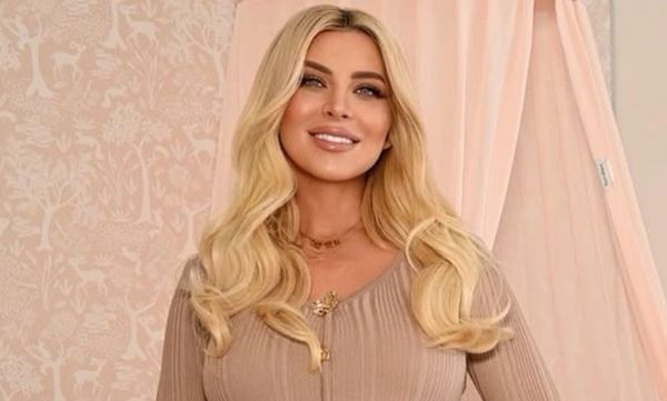 Κατερίνα Καινούργιου: Η ελληνική τηλεόραση εύχεται στην ευτυχισμένη μητέρα