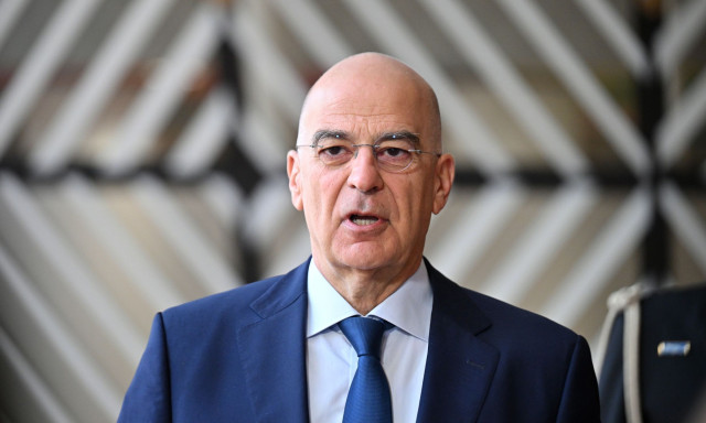 Δένδιας για τα 85 χρόνια από τη γερμανική εισβολή: Πυξίδα μας το έπος της Εθνικής Αντίστασης