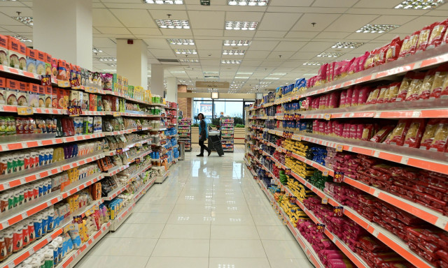 Γιατί τα σούπερ μάρκετ γίνονται… εστιάτορες και κατασκευαστές