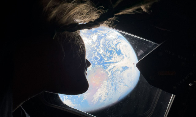 Artemis II: «Χιούστον, Integrity, έλεγχος επικοινωνίας» – Ανακούφιση στη NASA μετά το 40λεπτο σιωπής