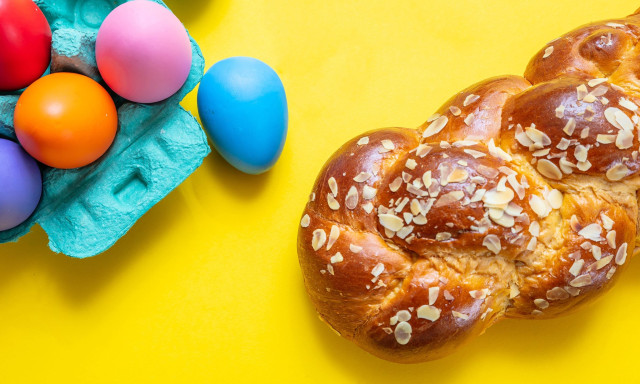 Πάσχα 2026: Στα ύψη οι τιμές σε τσουρέκια και πασχαλινά αυγά