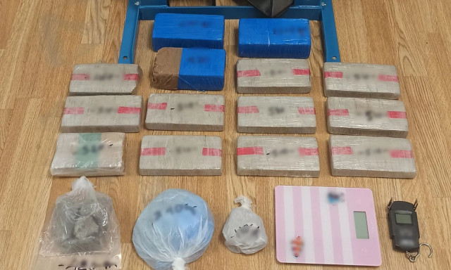 Σύλληψη 34χρονου στον Πειραιά για διακίνηση ναρκωτικών – Κουβαλούσε πάνω του 3 κιλά ηρωίνης