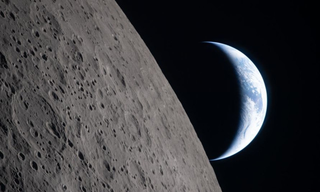 Artemis II: H ιστορική «βόλτα» γύρω από τη Σελήνη σε 5 στιγμιότυπα που κόβουν την ανάσα