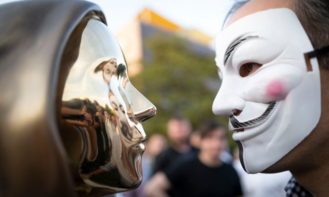 Ο θρύλος του Satoshi Nakamoto - Η μυστηριώδης μορφή στον κόσμο των κρυπτονομισμάτων 