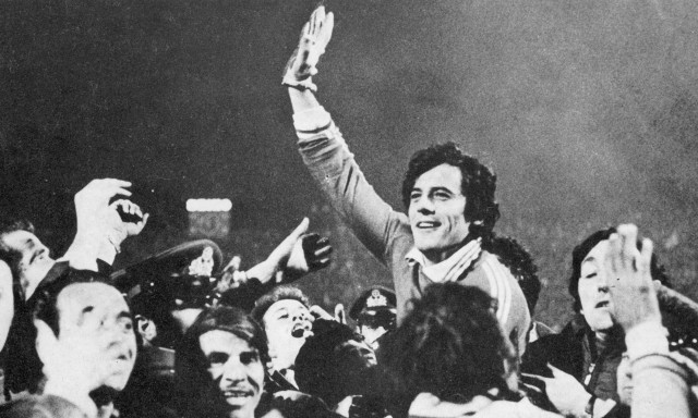 Ράγιο Βαγιεκάνο – ΑΕΚ: Ψάχνει το ίδιο… θαύμα, όπως με την ΚΠΡ πριν από 49 χρόνια! | Δείτε βίντεο