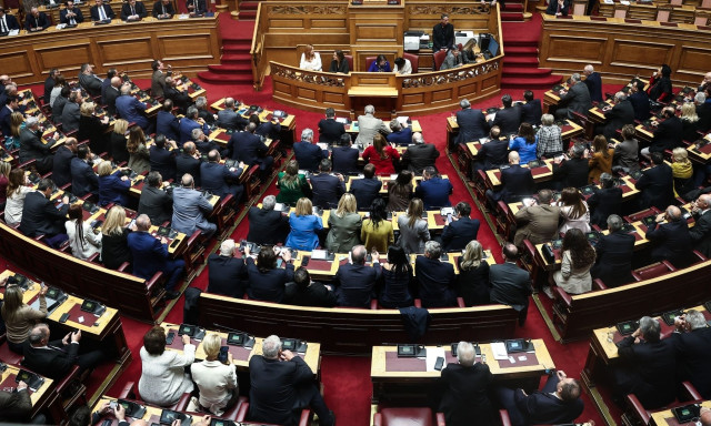 Πασχαλινές κόντρες αντιπολίτευσης με Γεωργιάδη, Λαζαρίδη για ΟΠΕΚΕΠΕ και... πτυχία