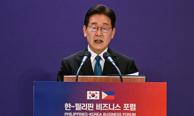 Ο Νοτιοκορεάτης πρόεδρος δημοσίευσε βίντεο του 2024 με στρατιώτες του IDF να πετούν σορό από ταράτσα