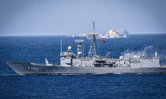 Μέγα της θαλάσσης κράτος: Η Τουρκία προπαγανδίζει την δήθεν ισχύ της με την άσκηση «Γαλάζια Πατρίδα»