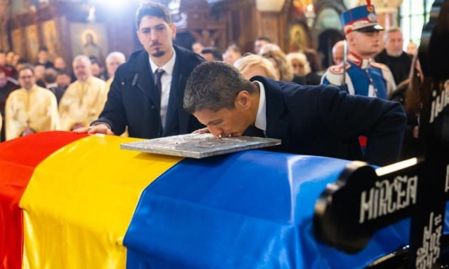 Μιρτσέα Λουτσέσκου: Θρήνος στην κηδεία του θρυλικού Ρουμάνου προπονητή